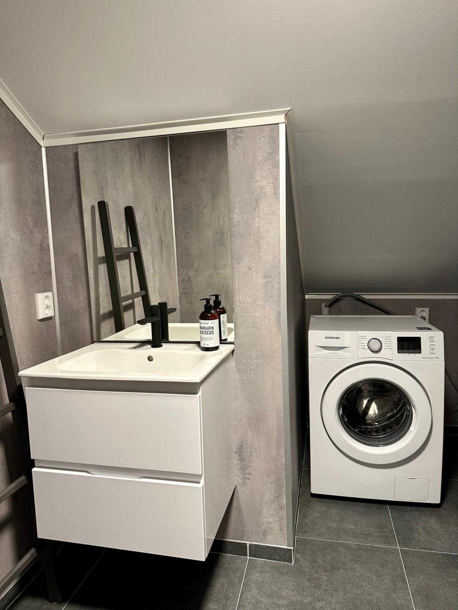 Arctic Loft Apartment Skjervoy Luaran gambar
