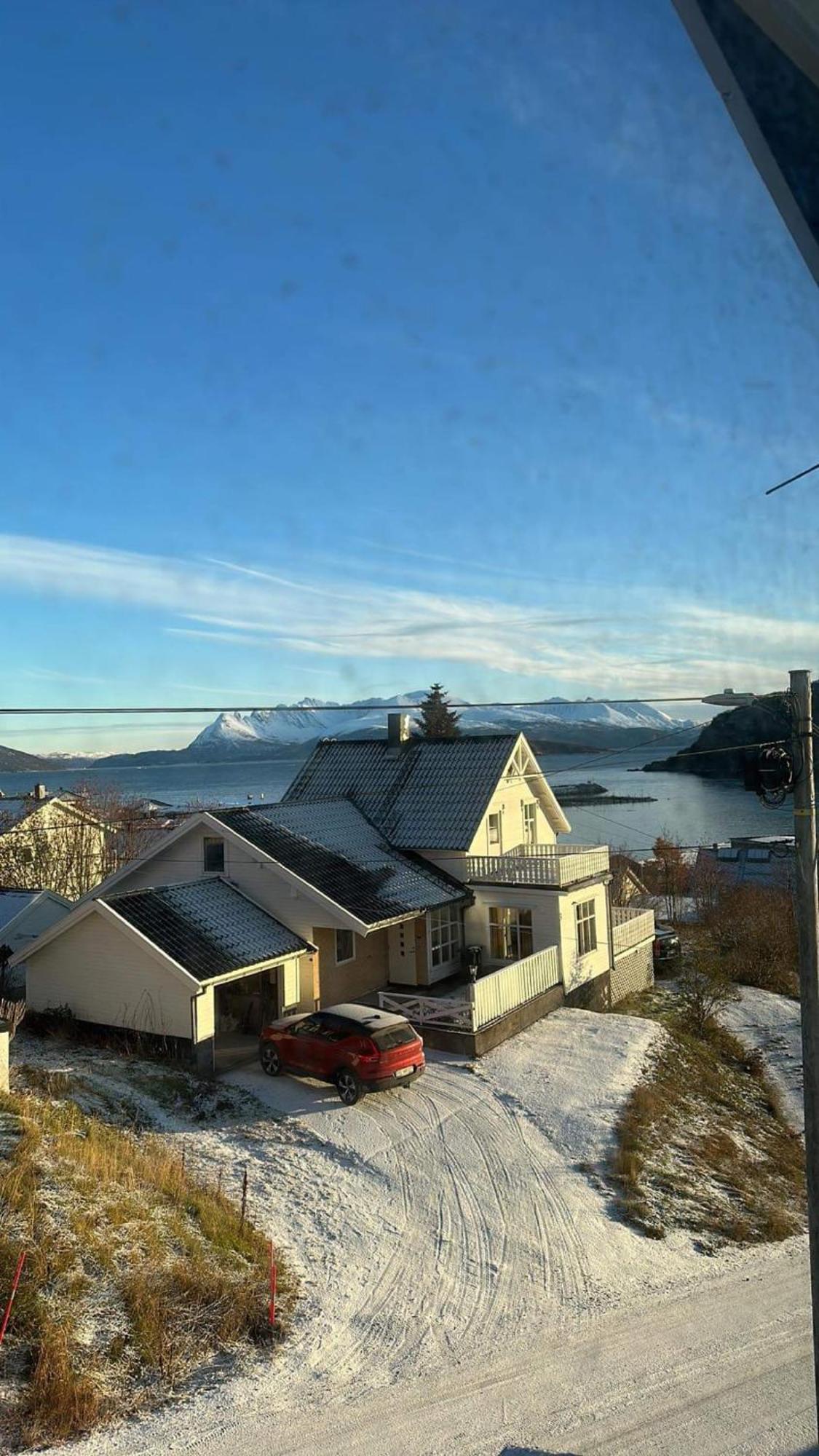 Arctic Loft Apartment Skjervoy Luaran gambar