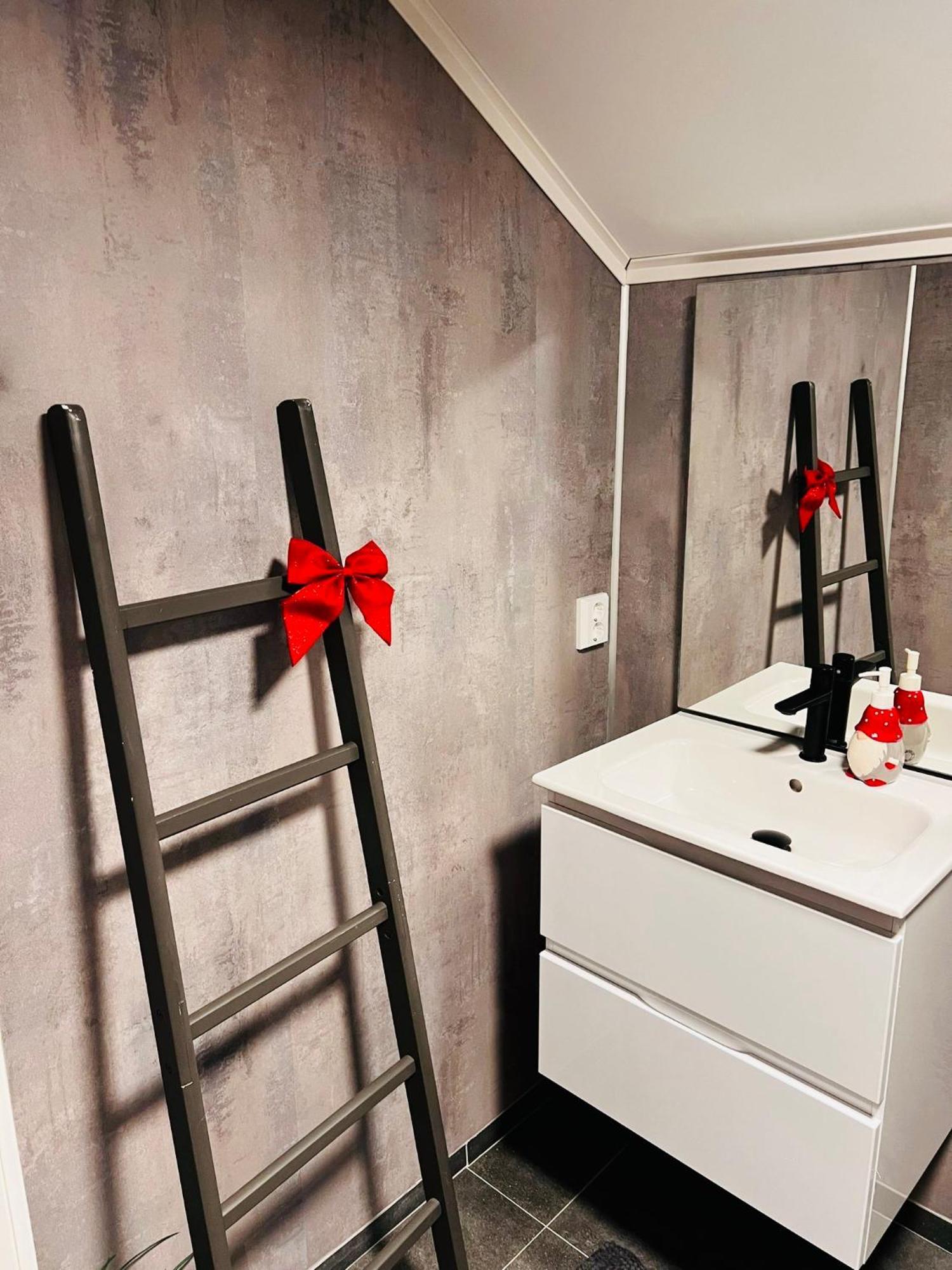 Arctic Loft Apartment Skjervoy Luaran gambar